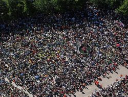 2 Differences between JESUS’ family and the crowd