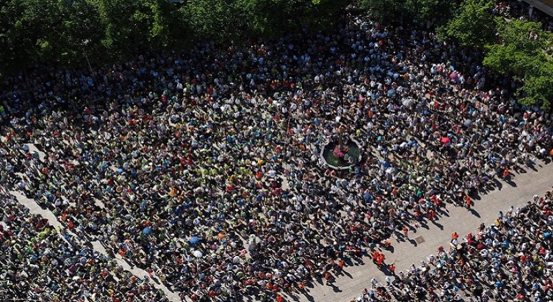 2 Differences between JESUS’ family and the crowd